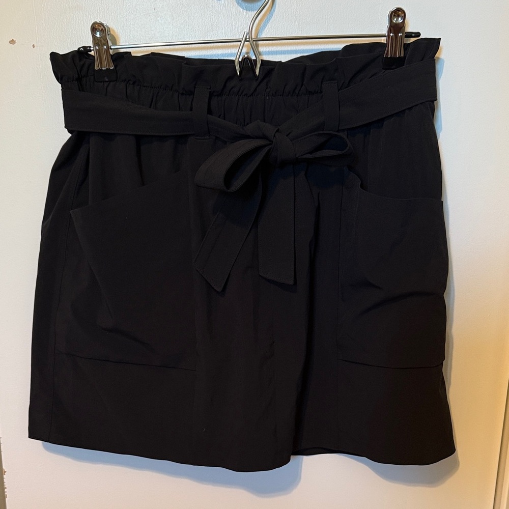 Athleta Black Paperbag Waist Skirt with Belt